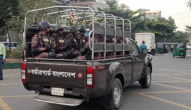 12 Platoons of BGB Deployed in Dhaka and Surrounding Areas Twelve platoons of Border Guard Bangladesh (BGB) have been deployed in Dhaka and its surrounding districts to ensure overall law and order and strengthen security. BGB’s Public Relations Officer Md. Shariful Islam confirmed the deployment on Friday (14 November). He said that BGB members have already begun performing their duties to enhance security in the capital and nearby areas. Meanwhile, Chief Adviser Dr. Muhammad Yunus has stated that the banned Awami League will not be able to take part in the upcoming national election. He said the party is ineligible to contest the polls as its activities remain suspended under the Anti-Terrorism Act, and the Election Commission has removed the party from the list of registered political parties. The Chief Adviser made these remarks during a meeting with the UK Minister for International Development, Baroness Jenny Chapman, at the state guesthouse Jamuna in Dhaka on Thursday (13 November) evening. During the meeting, he reiterated the commitment to holding a free, fair, and inclusive national election. The two sides discussed several issues, including the February general election, preventing illegal migration, expanding bilateral trade, the Rohingya crisis, and enhancing cooperation in aviation and maritime sectors. Dr. Yunus said the national election would be held in the first half of February as scheduled, with massive voter turnout expected. Millions of young voters will cast their ballots for the first time—an opportunity they did not have in the past 16 years under three staged elections. The meeting also highlighted opportunities to boost trade and cooperation between Dhaka and London. The Chief Adviser informed that Bangladesh is purchasing a research vessel from the UK for marine research in the Bay of Bengal. Minister Chapman expressed optimism about strengthening cooperation in the aviation sector between the two countries and mentioned that the head of Airbus International will visit Bangladesh soon. National Security Adviser Dr. Khalequzzaman, SDG Coordinator Lamia Morshed, and British High Commissioner to Bangladesh Sarah Cook were also present at the meeting.