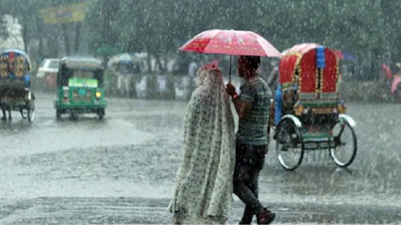 রাজধানীতে স্বস্তির বৃষ্টি