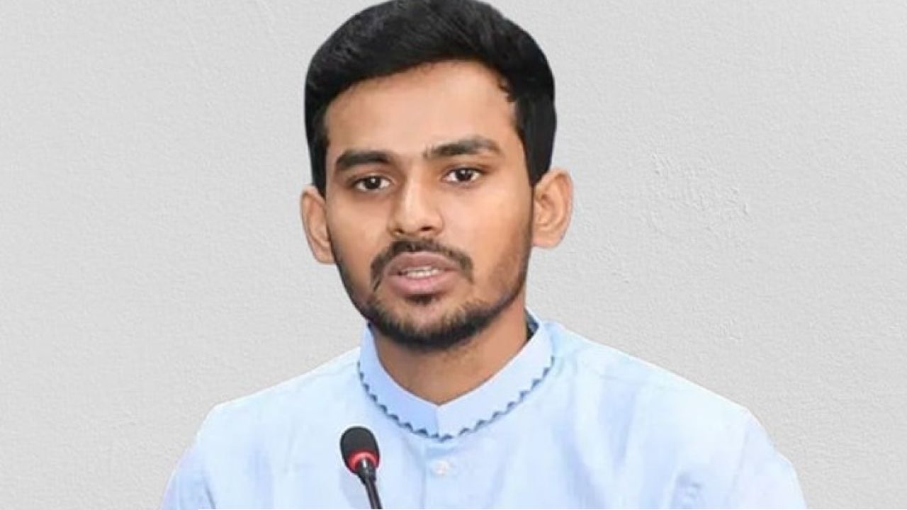 দুদকের বক্তব্য প্রত্যাহারে জনসংযোগ কর্মকর্তাকে আসিফ মাহমুদের নোটিশ