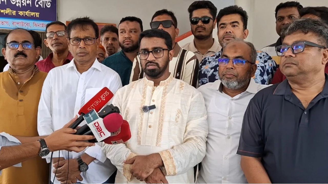 জামায়াতের কারণেই আওয়ামী লীগ মিছিলের সাহস পাচ্ছে: রাশেদ খাঁন