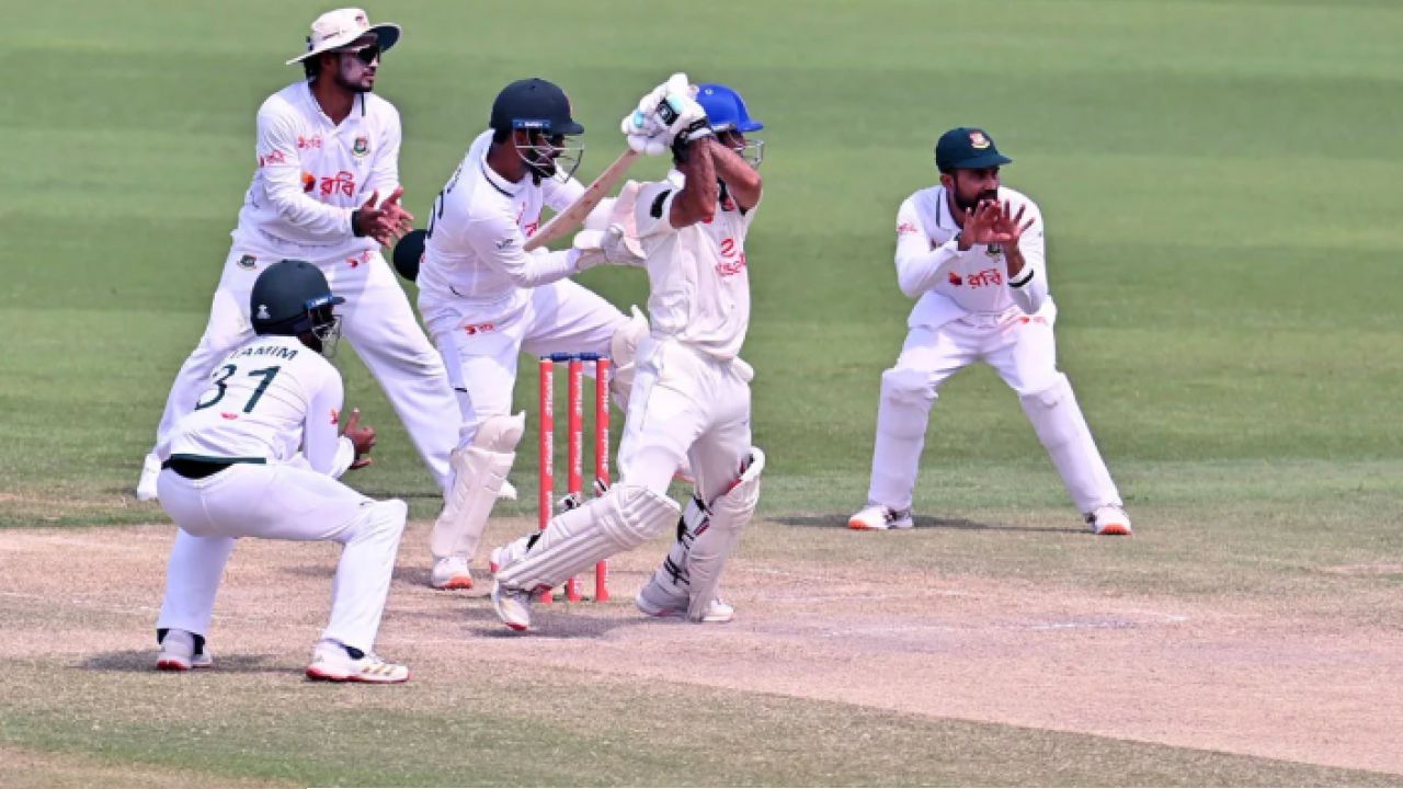 জয়ের দ্বারপ্রান্ত থেকে ড্র করল বাংলাদেশ