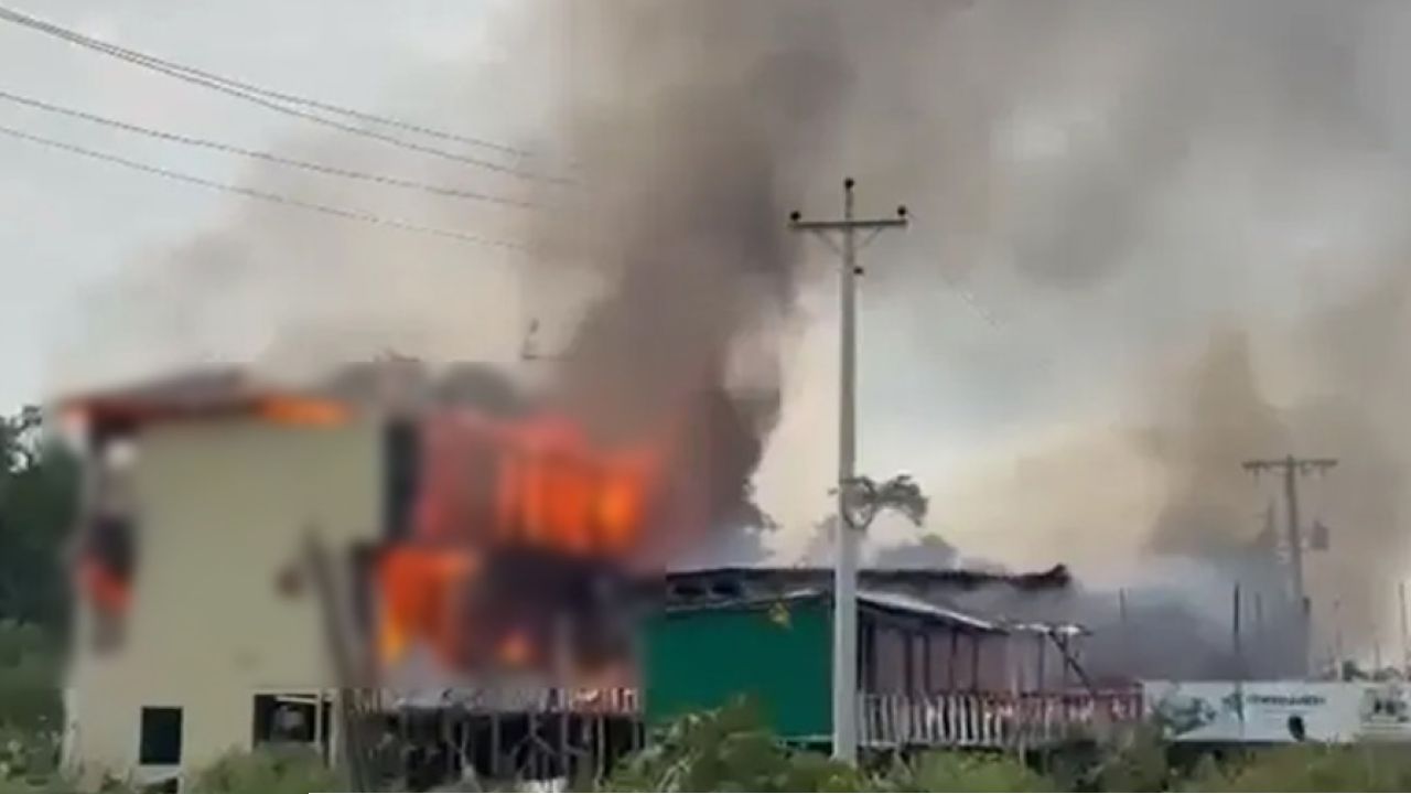  ইনানীর রিসোর্টে আগুনে নিহত ১০, তিনজনের স্বজনদের খুঁজছে পুলিশ