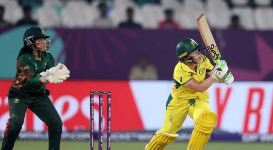 বাংলাদেশকে উড়িয়ে নারী বিশ্বকাপের সেমিতে অস্ট্রেলিয়া