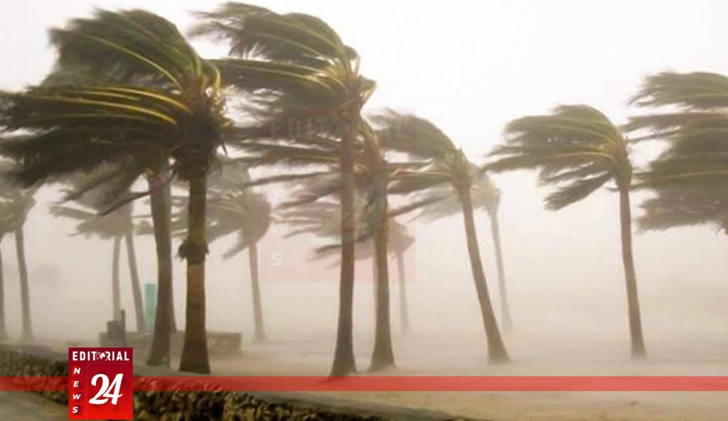 ৭ জেলায় দুপুরের মধ্যে ৬০ কিমি বেগে ঝড়ের আভাস, নদীবন্দরে সতর্কতা l Editorial News 24