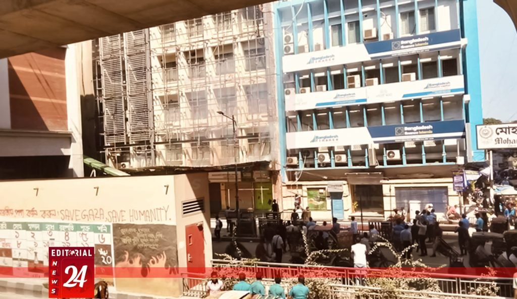 মতিঝিলে মেট্রোরেল স্টেশনের পাশে নির্মাণাধীন ভবনে আগুন l Editorial News 24