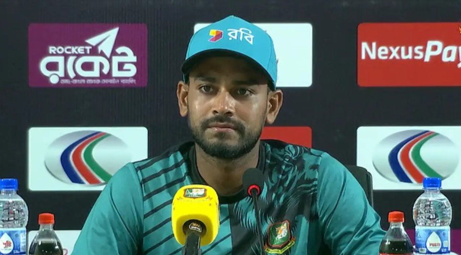 বাংলাদেশ দলে সিদ্ধান্ত নেন কে? পরিষ্কার করলেন অধিনায়ক মিরাজ