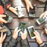 মোবাইল ফোন আমদানি ও যন্ত্রাংশে শুল্ক কমাল সরকার