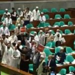 রাষ্ট্রপতির ভাষণ চলাকালে বিরোধী দলের ওয়াকআউট