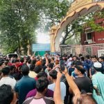 কুমিল্লায় বিএনপি নেতা আটক, থানা ঘেরাও,বাস টার্মিনালে অচলাবস্থা
