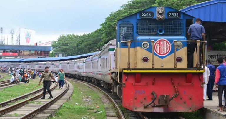 ঈদুল আজহা: যাত্রীদের জরুরি বার্তা বাংলাদেশ রেলওয়ের